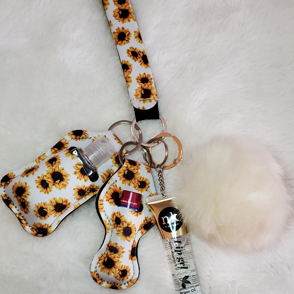 Cute Keychain Accessory - Picture 2 of 4